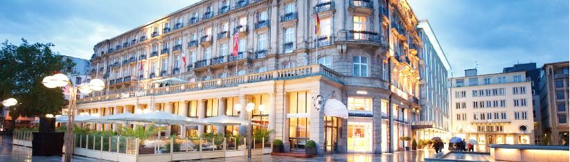 Banner Domhotel Aussen